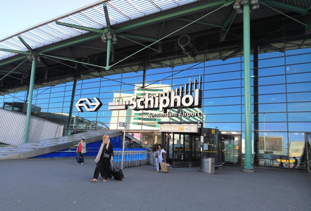 荷蘭史基浦機場實施航班上限 盼改善空污和噪音。圖片來元：Amin（CC BY-SA 4.0）